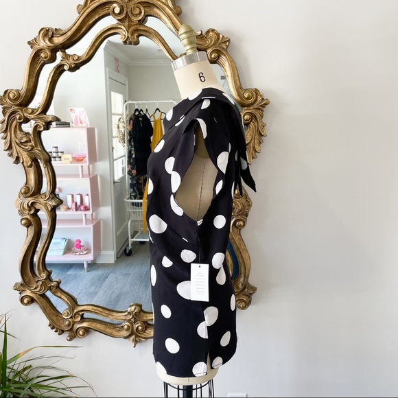 Eloquii • Mod Sleeveless Polka Dot Blouse • 16 - Picture 6 of 11